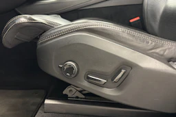 musta Volvo XC90 2015 kuva 14.