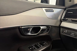 musta Volvo XC90 2015 kuva 15.