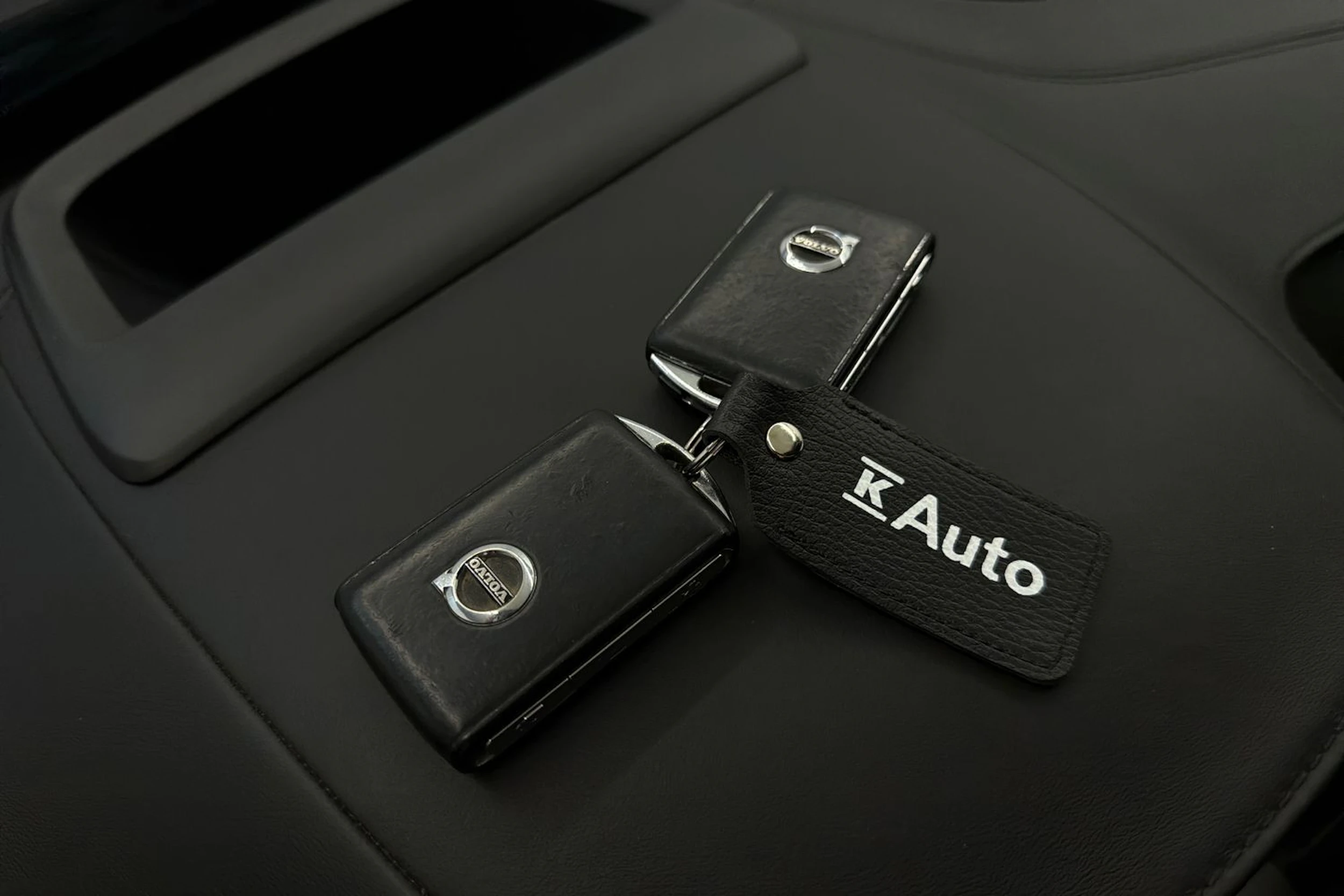 musta Volvo XC90 2015 kuva 26.