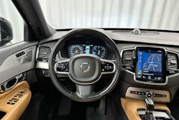 musta Volvo XC90 2016 kuva 8.