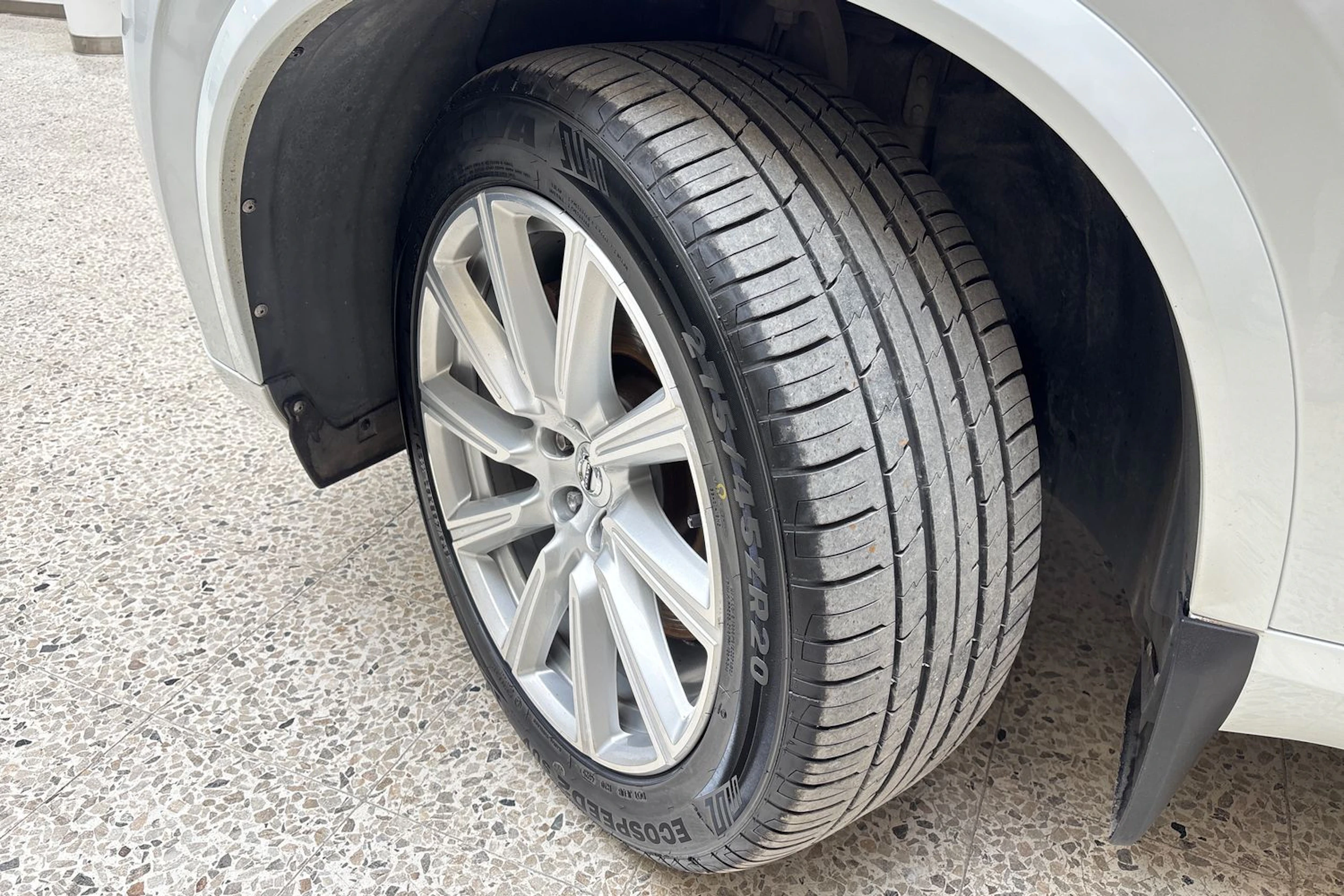 valkoinen Volvo XC90 2016 kuva 13.