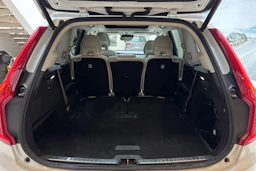 valkoinen Volvo XC90 2016 kuva 19.