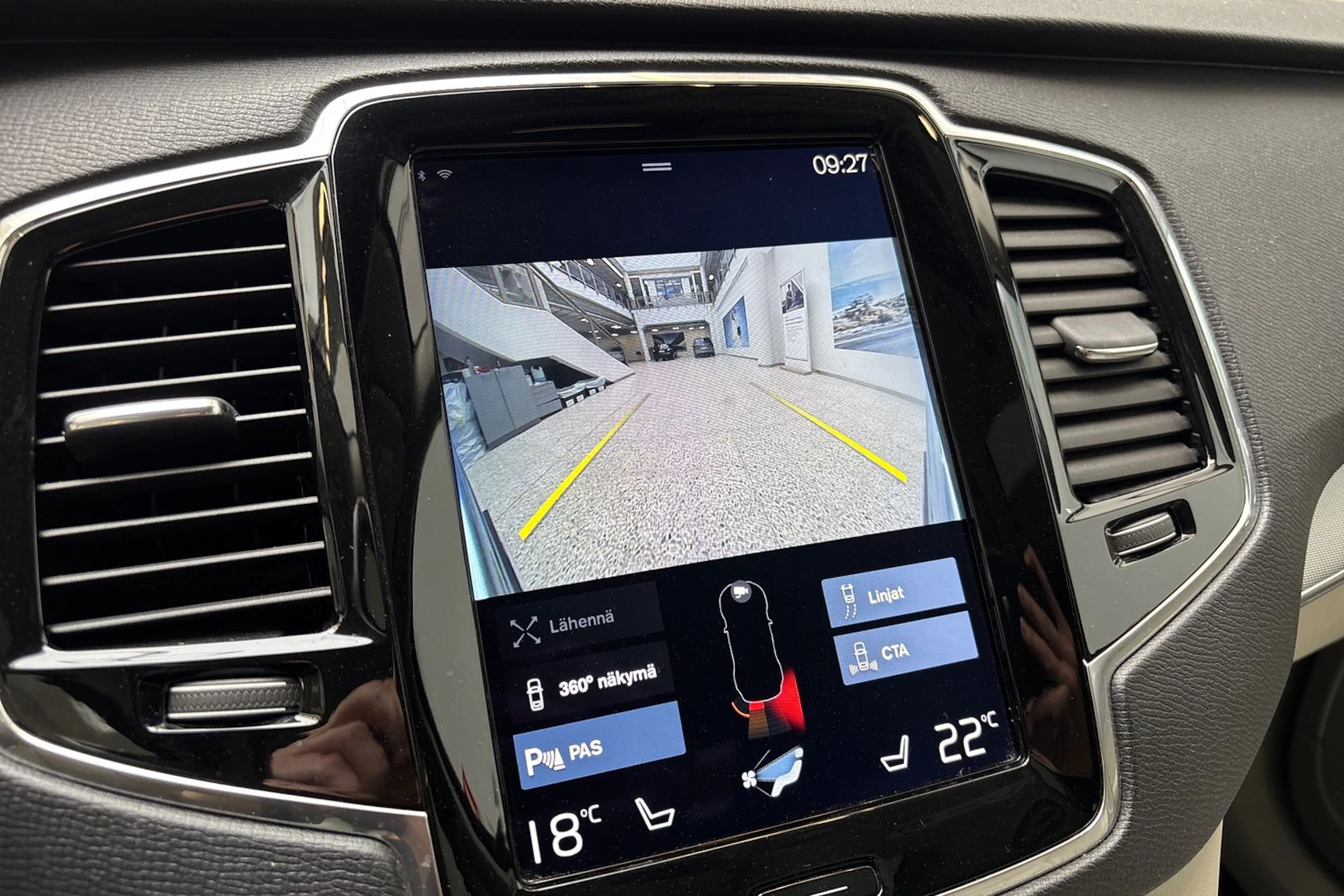 valkoinen Volvo XC90 2016 kuva 32.