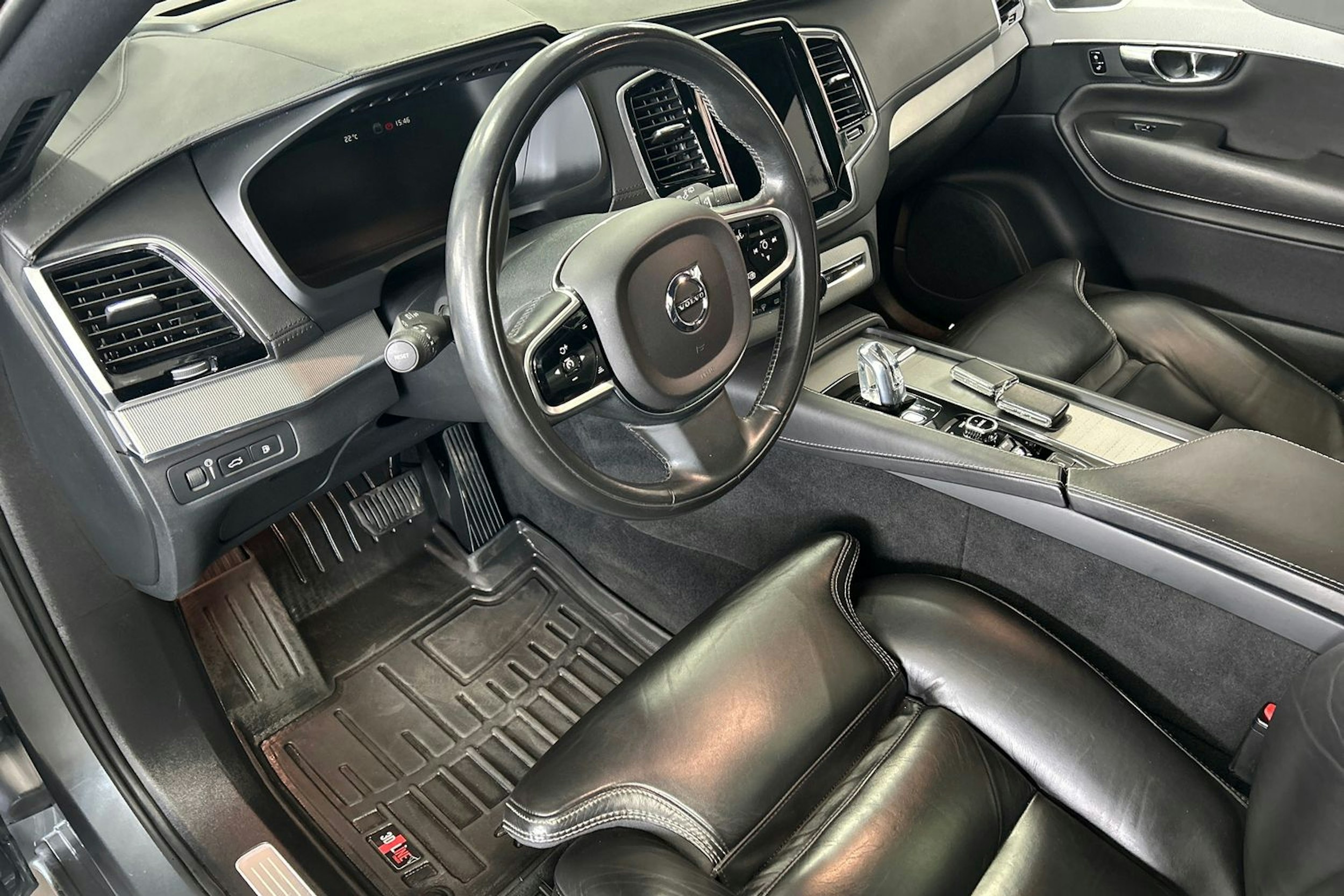 harmaa Volvo XC90 2016 kuva 7.