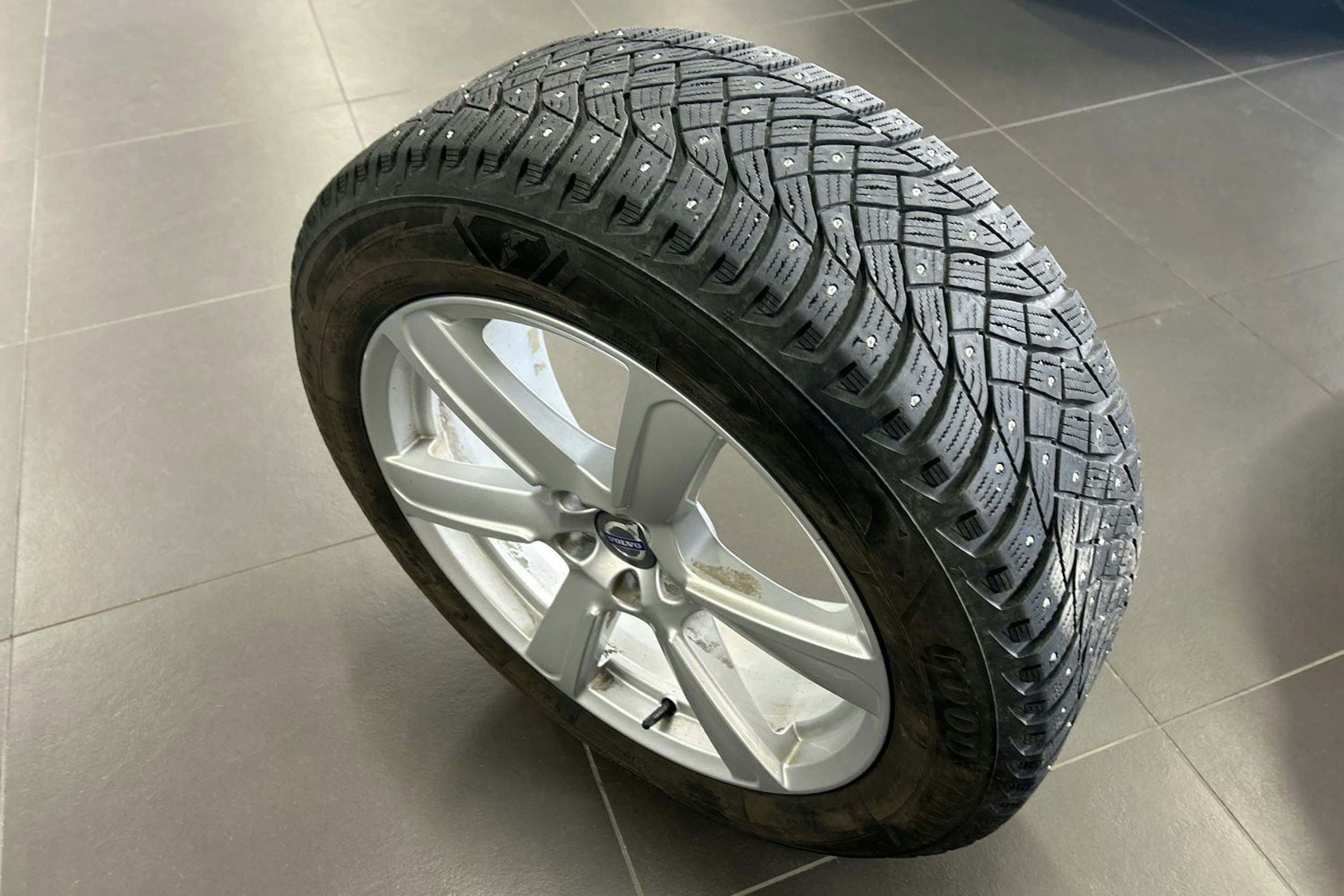 harmaa Volvo XC90 2016 kuva 13.