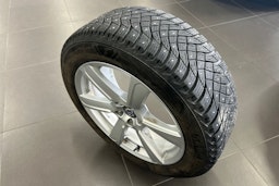 harmaa Volvo XC90 2016 kuva 13.