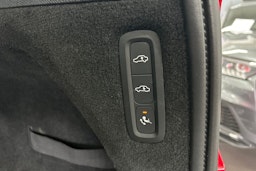 harmaa Volvo XC90 2016 kuva 15.