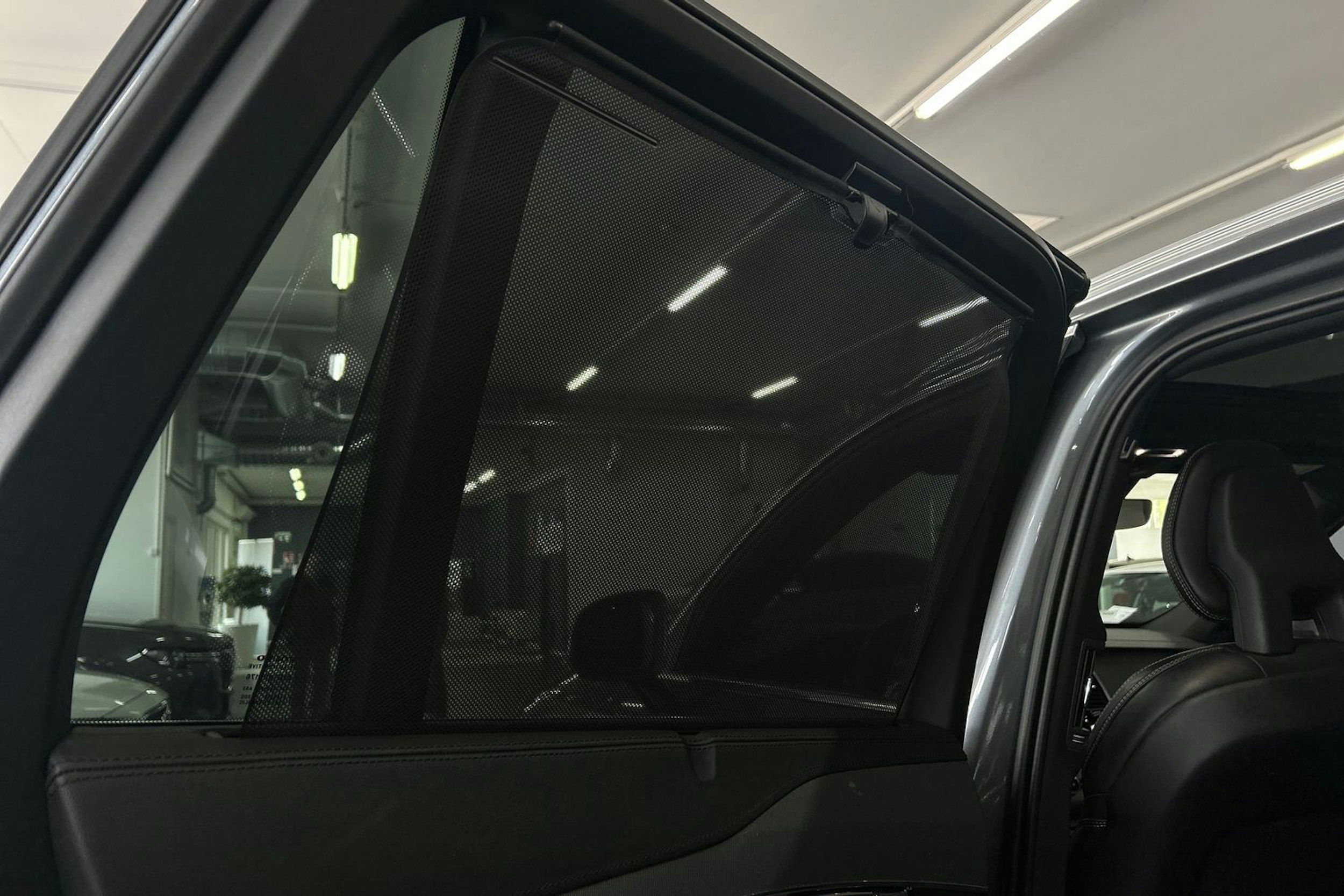 harmaa Volvo XC90 2016 kuva 35.
