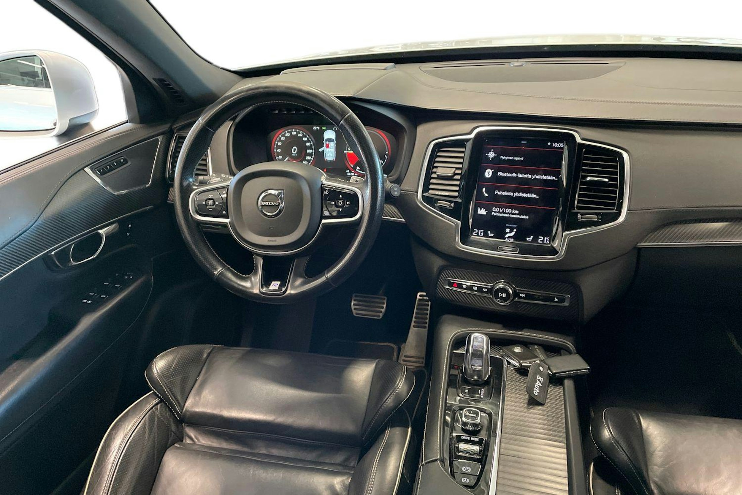 valkoinen Volvo XC90 2016 kuva 9.