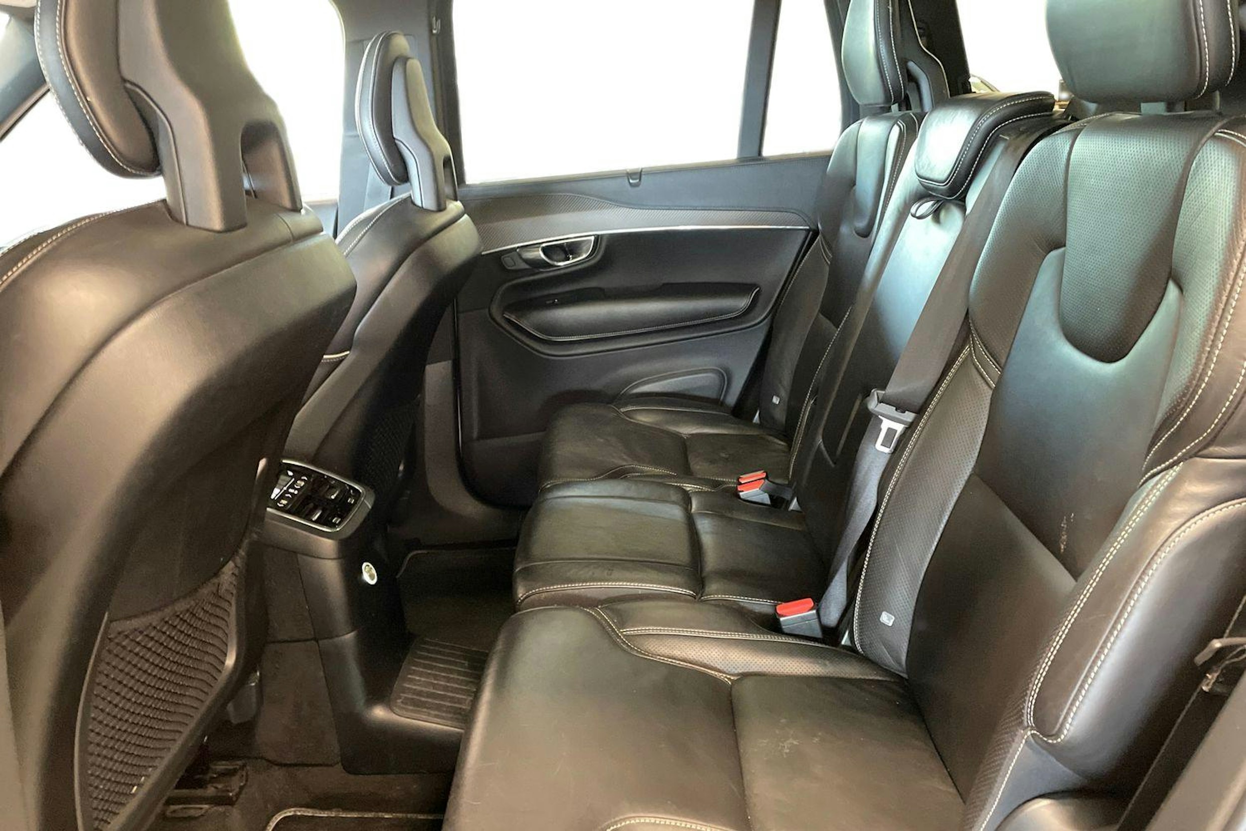 valkoinen Volvo XC90 2016 kuva 10.