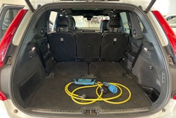valkoinen Volvo XC90 2016 kuva 37.