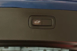 sininen Volvo XC90 2016 kuva 15.