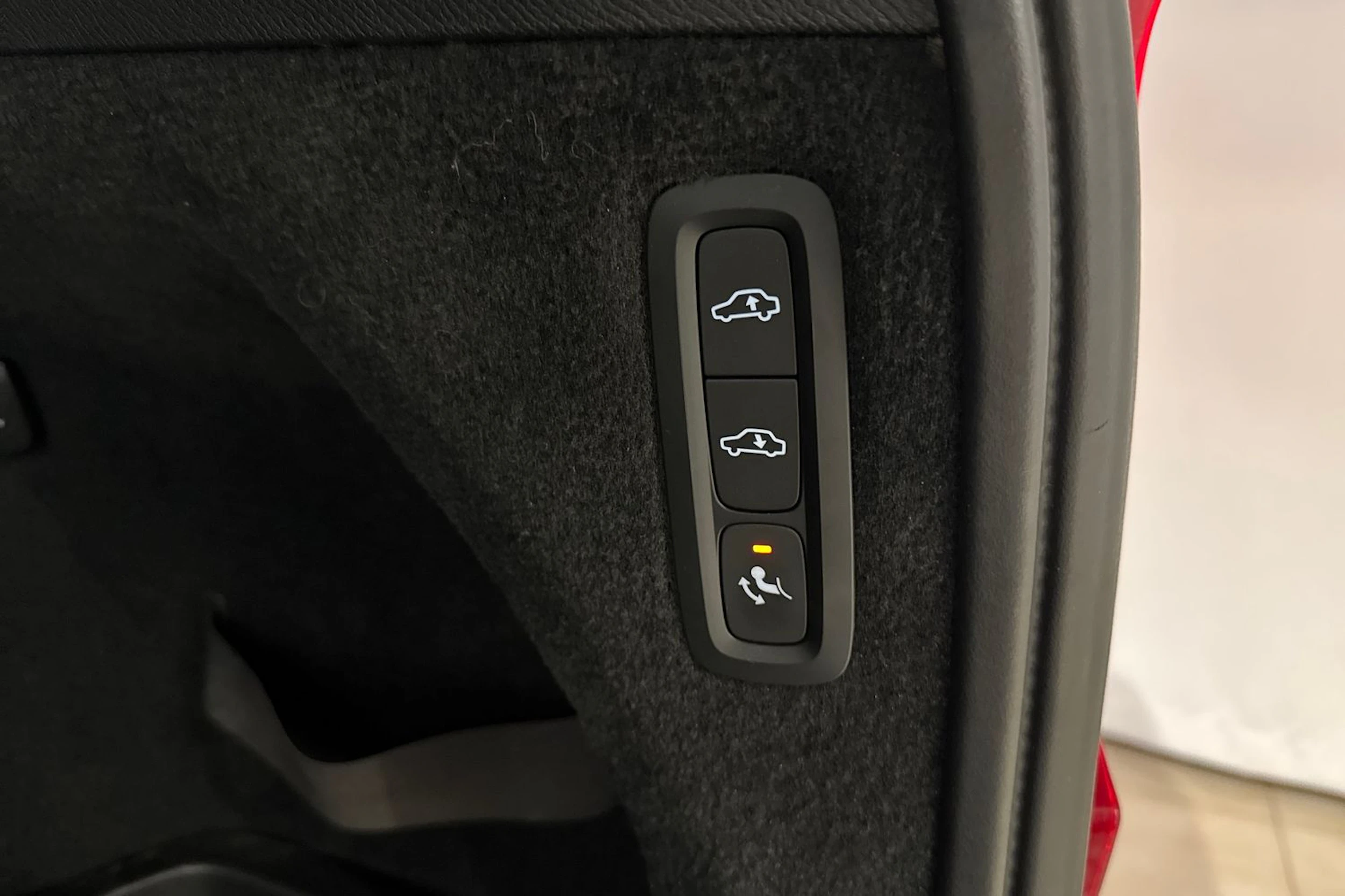 sininen Volvo XC90 2016 kuva 16.