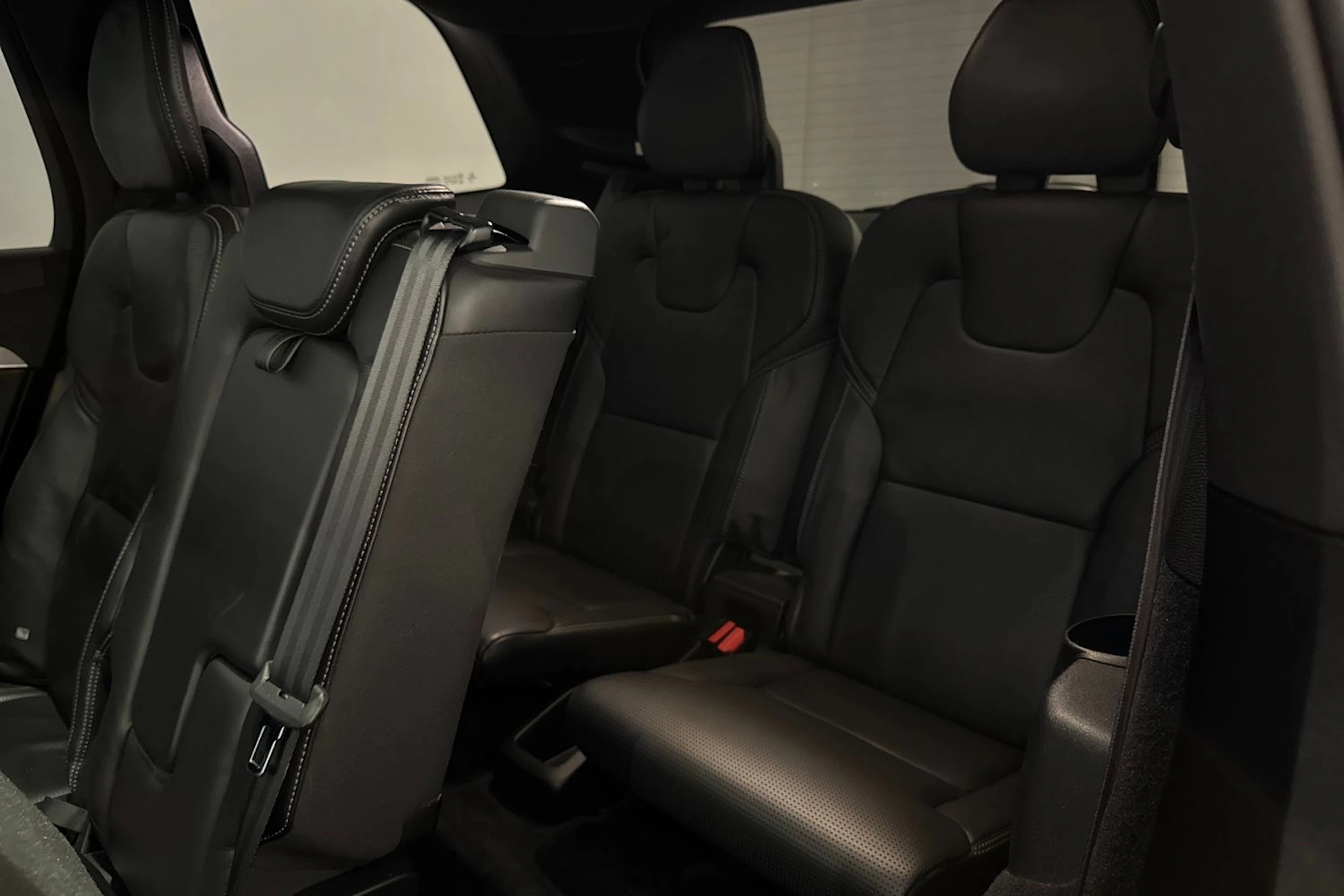 sininen Volvo XC90 2016 kuva 21.