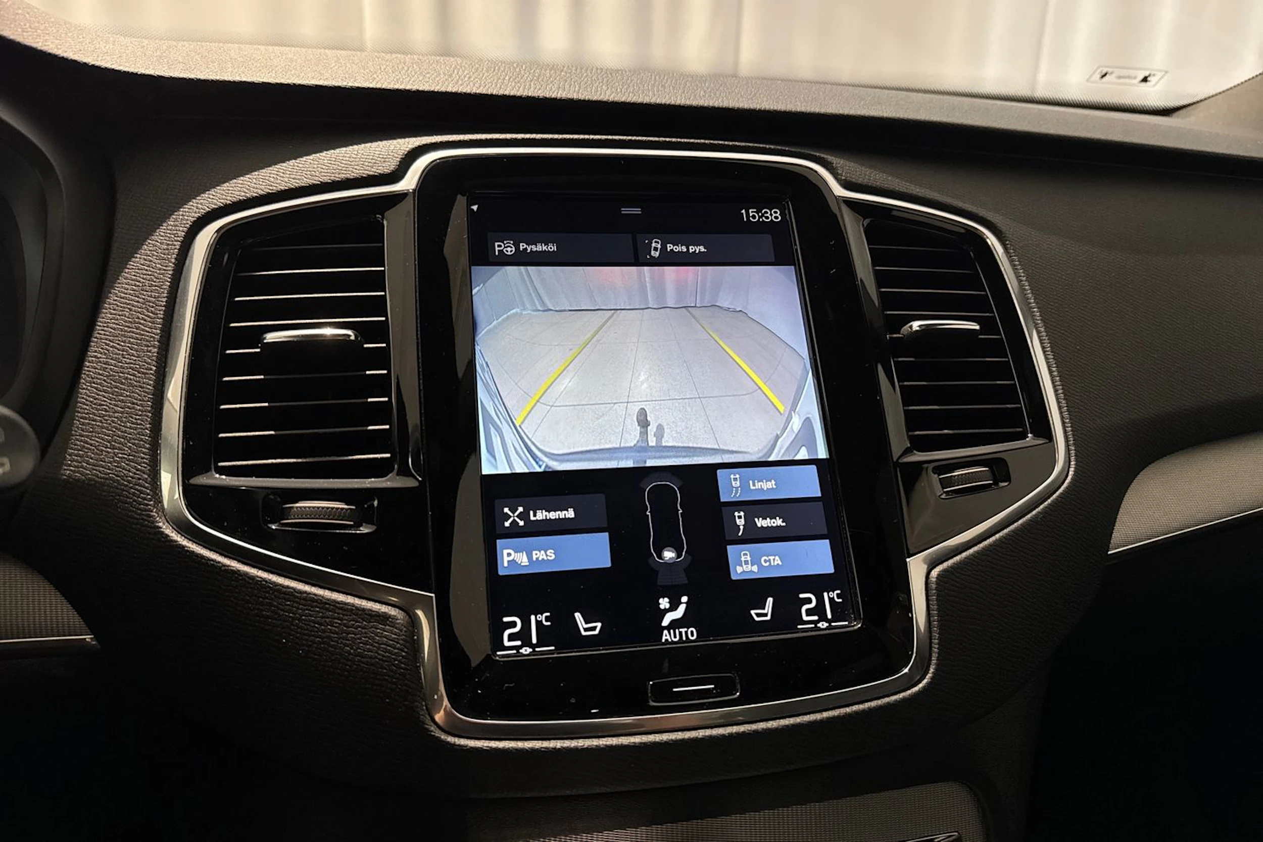 sininen Volvo XC90 2016 kuva 26.