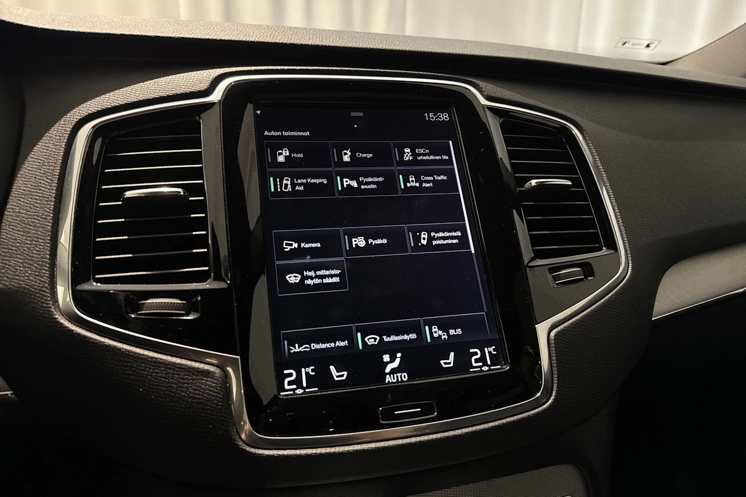 sininen Volvo XC90 2016 kuva 30.