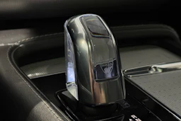sininen Volvo XC90 2016 kuva 32.