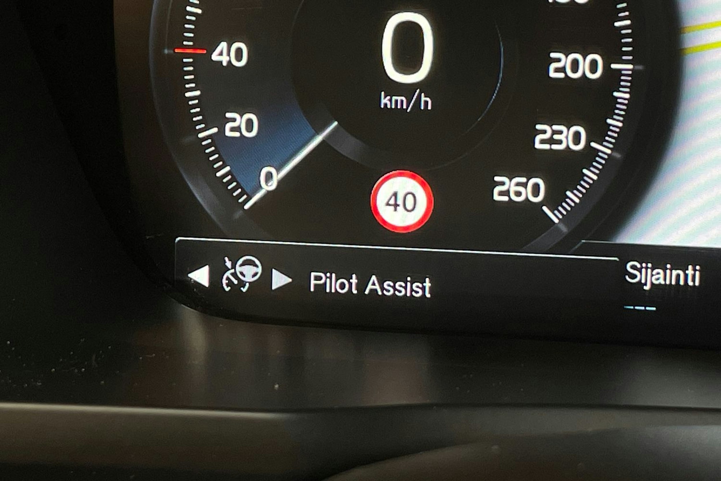 musta Volvo XC90 2016 kuva 20.