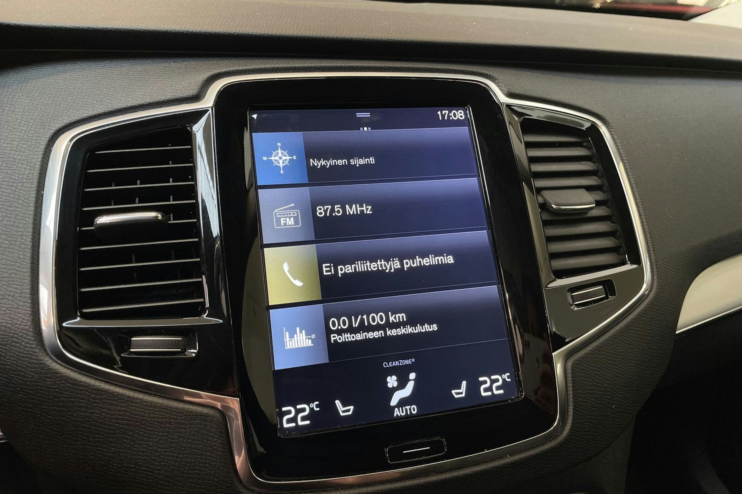 musta Volvo XC90 2016 kuva 21.