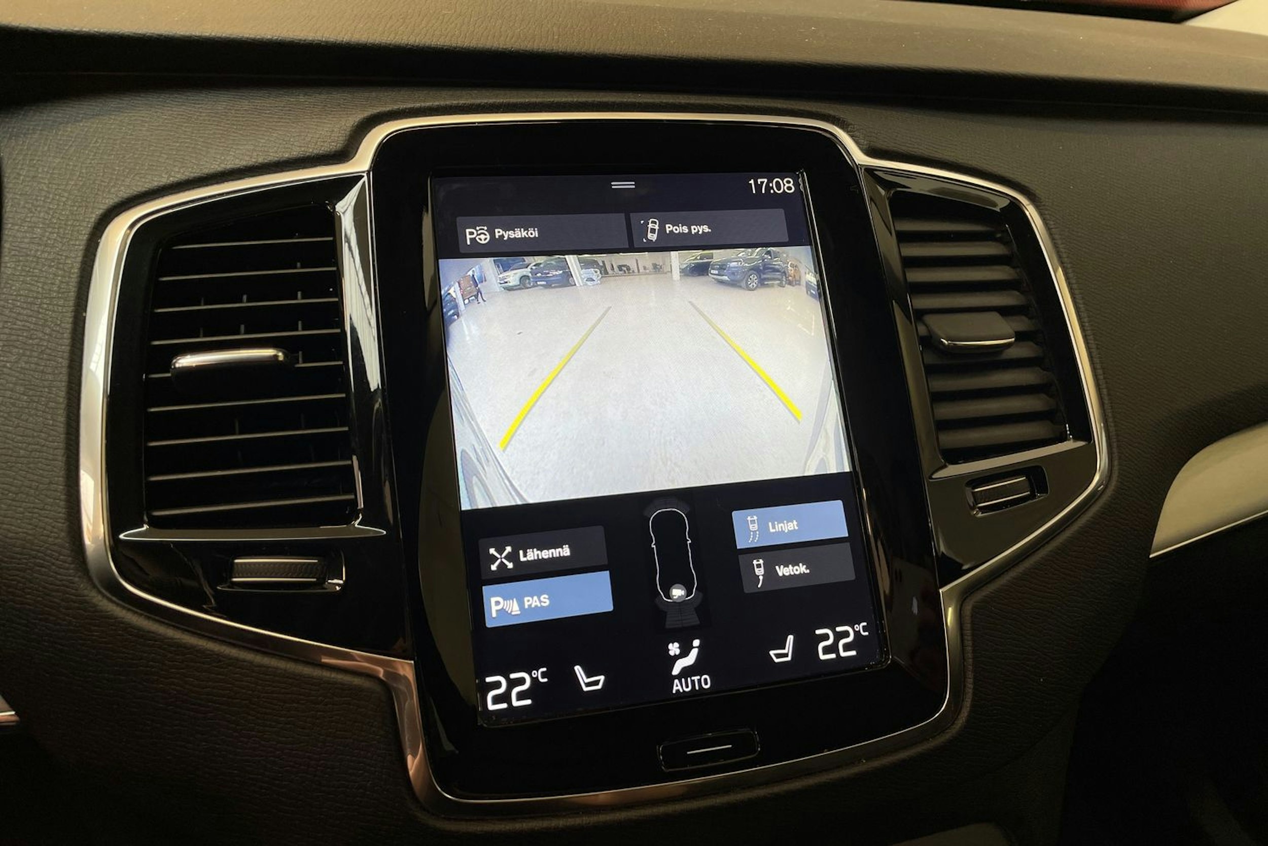 musta Volvo XC90 2016 kuva 22.