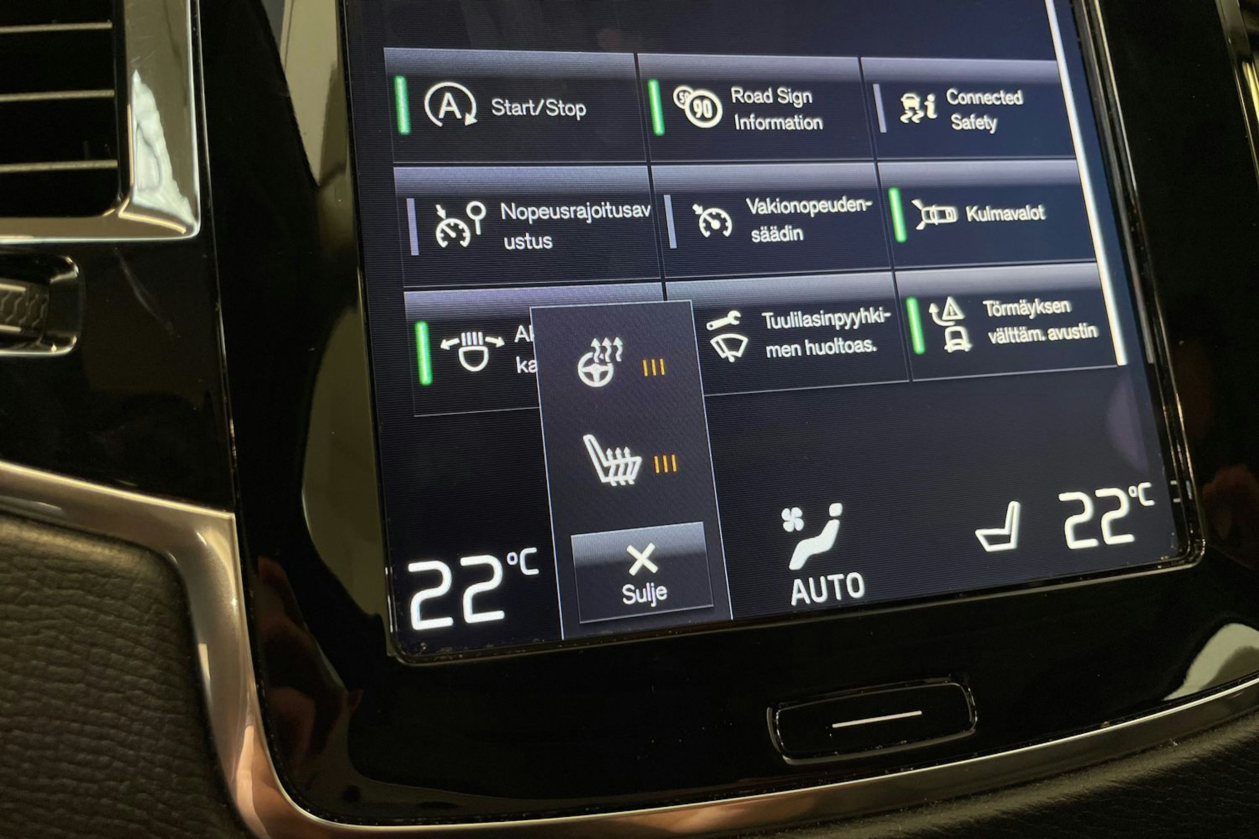 musta Volvo XC90 2016 kuva 26.