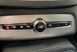musta Volvo XC90 2016 kuva 29.