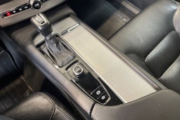 musta Volvo XC90 2016 kuva 30.