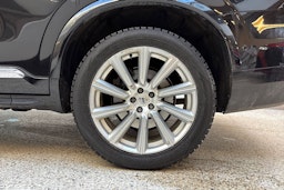 musta Volvo XC90 2016 kuva 13.