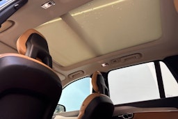 musta Volvo XC90 2016 kuva 17.