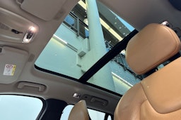 musta Volvo XC90 2016 kuva 18.