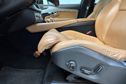 musta Volvo XC90 2016 kuva 19.