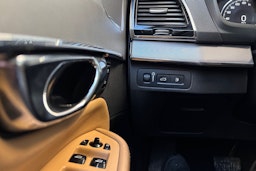 musta Volvo XC90 2016 kuva 20.