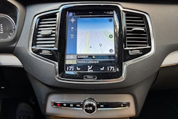 musta Volvo XC90 2016 kuva 23.