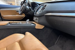 musta Volvo XC90 2016 kuva 26.