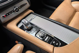 musta Volvo XC90 2016 kuva 30.