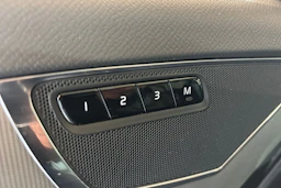 Musta Volvo XC90 2016 kuva 19.
