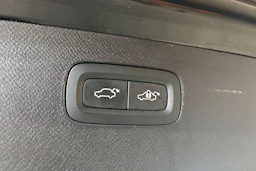 Musta Volvo XC90 2016 kuva 31.