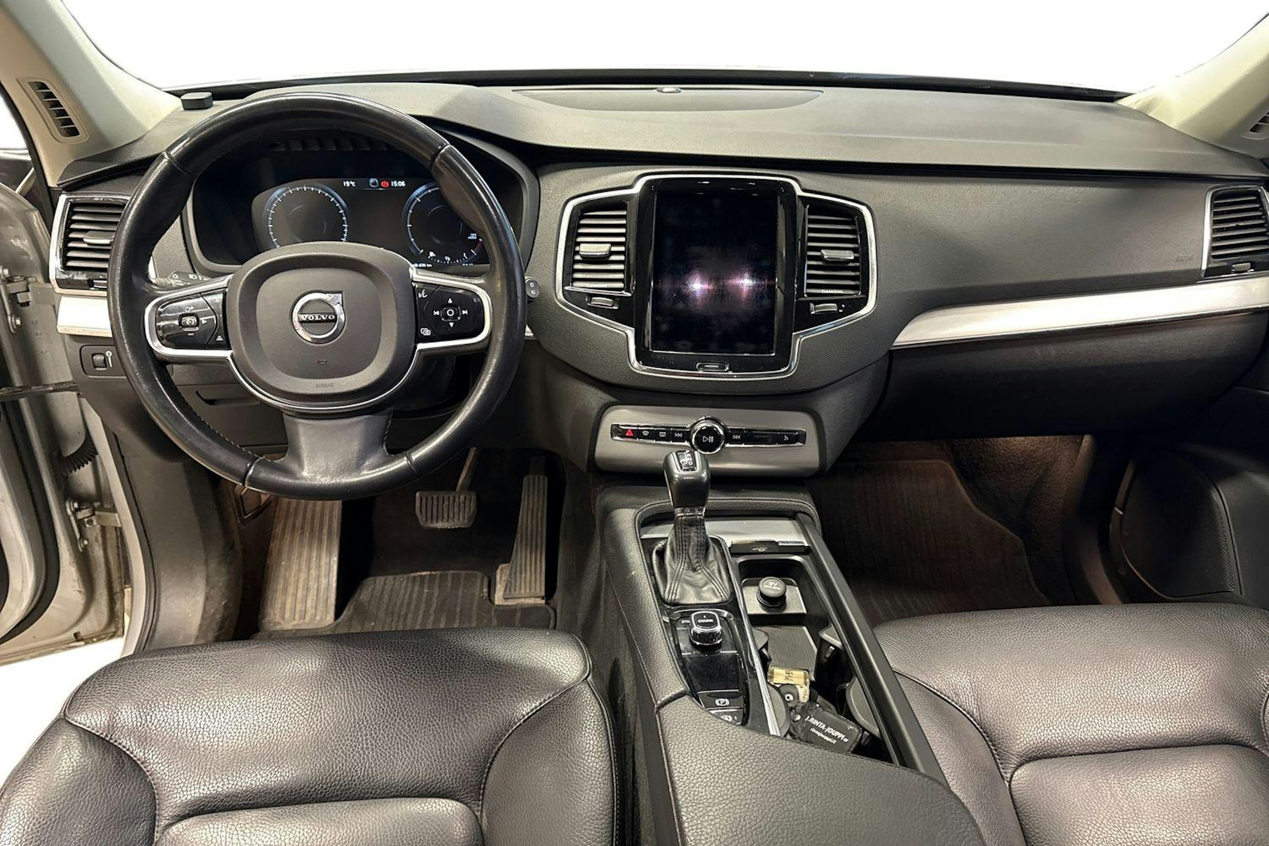 Hopea Volvo XC90 2016 kuva 7.