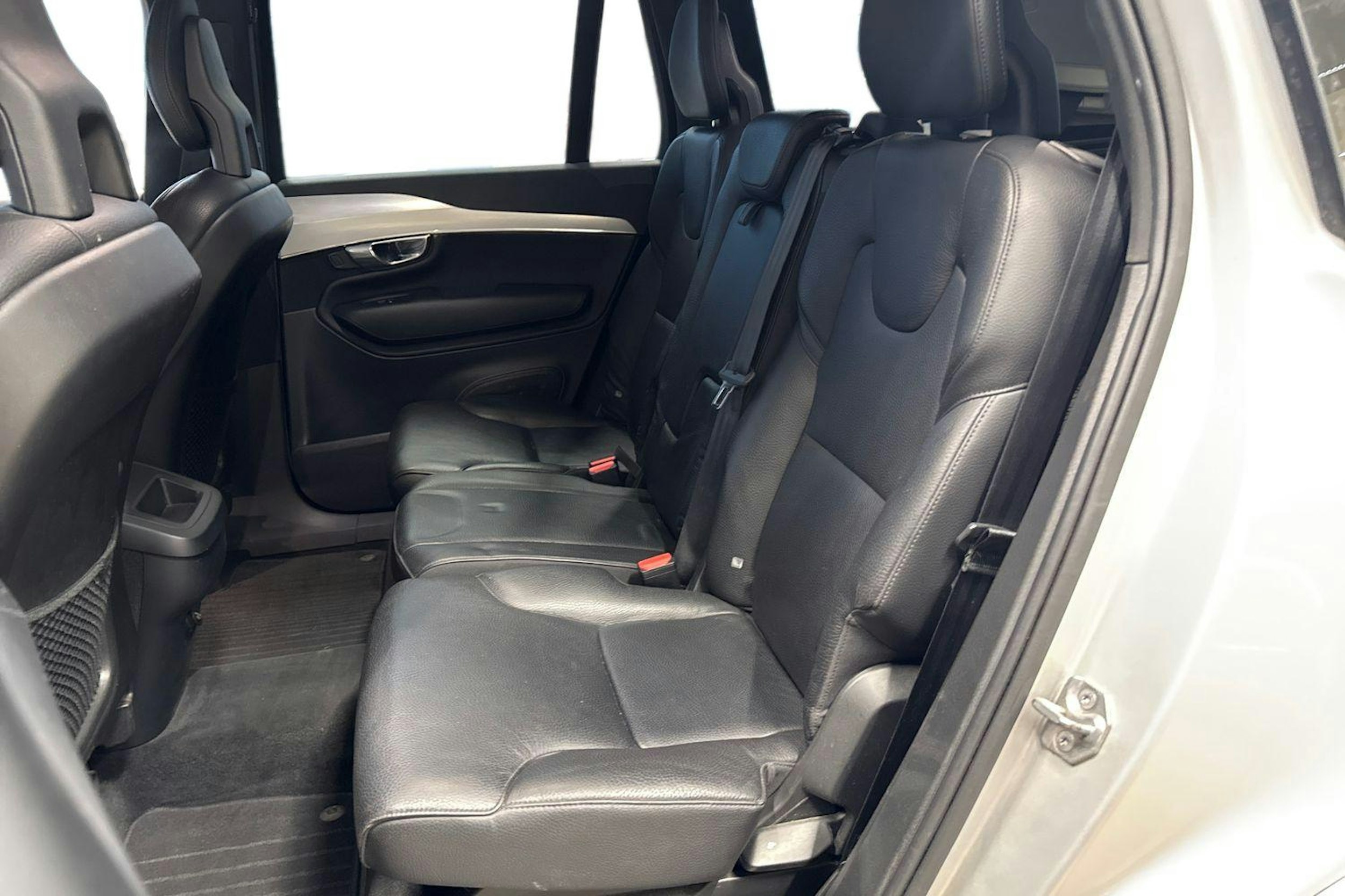 Hopea Volvo XC90 2016 kuva 8.