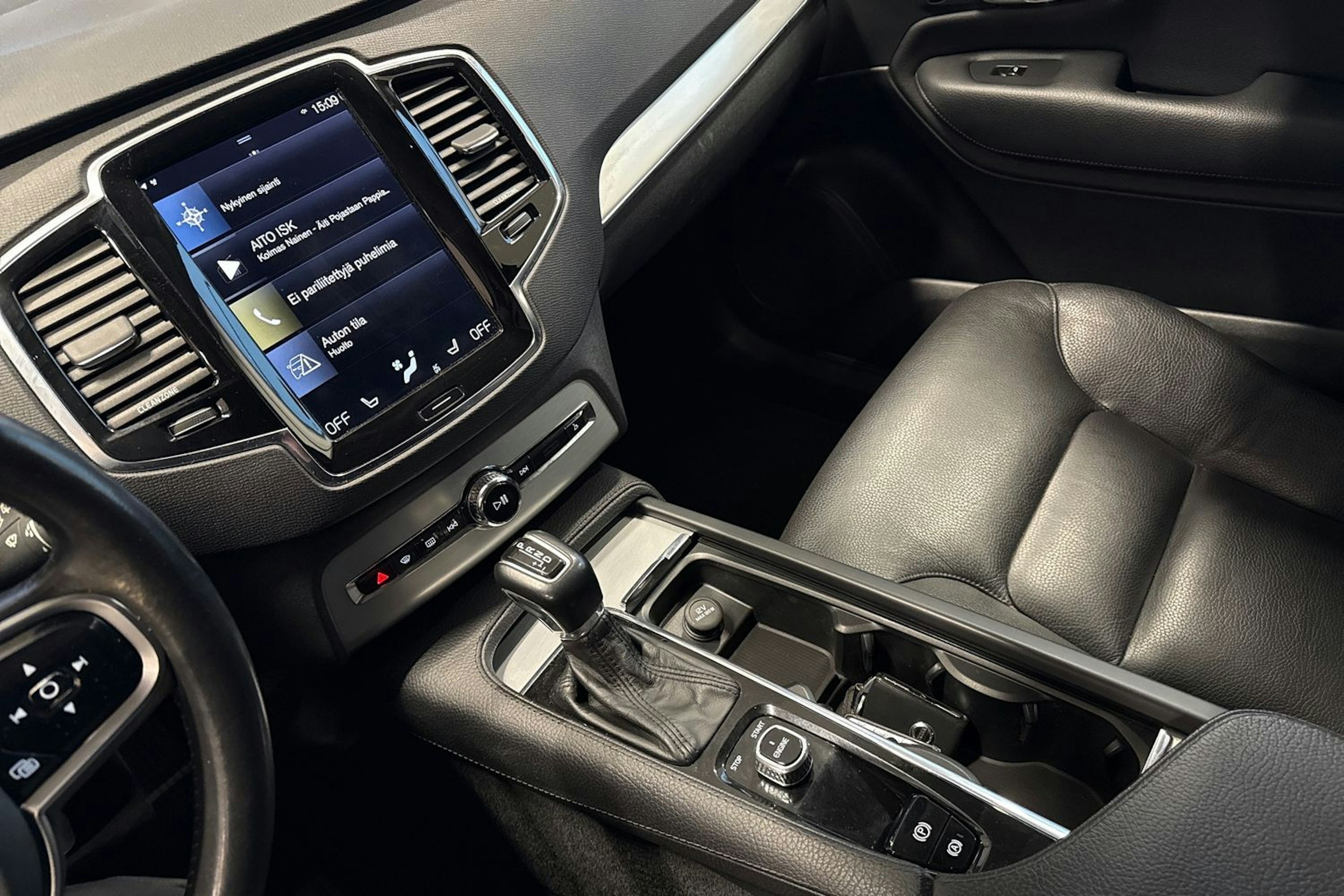 Hopea Volvo XC90 2016 kuva 19.