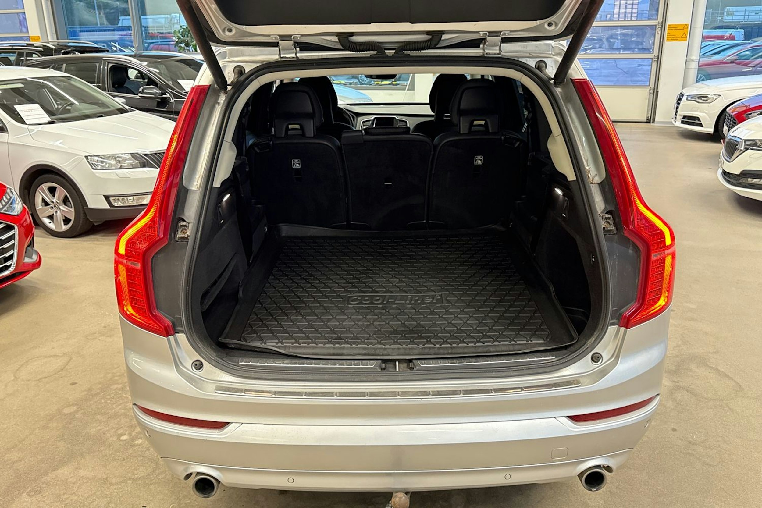 Hopea Volvo XC90 2016 kuva 21.