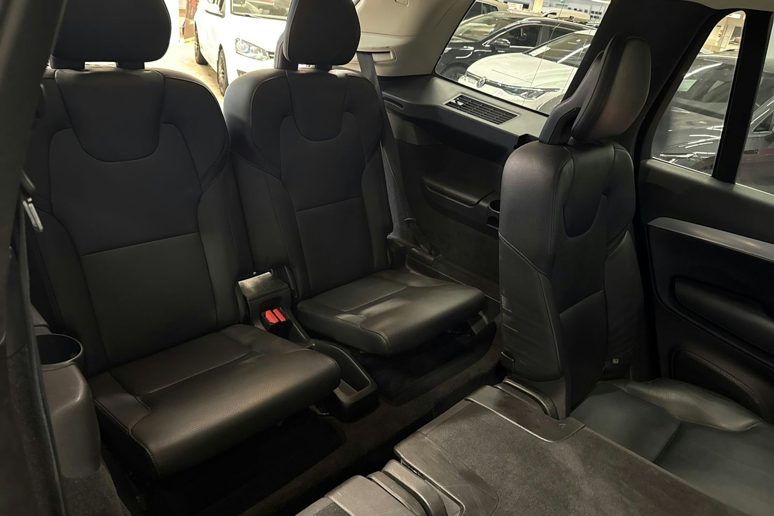 Hopea Volvo XC90 2016 kuva 23.