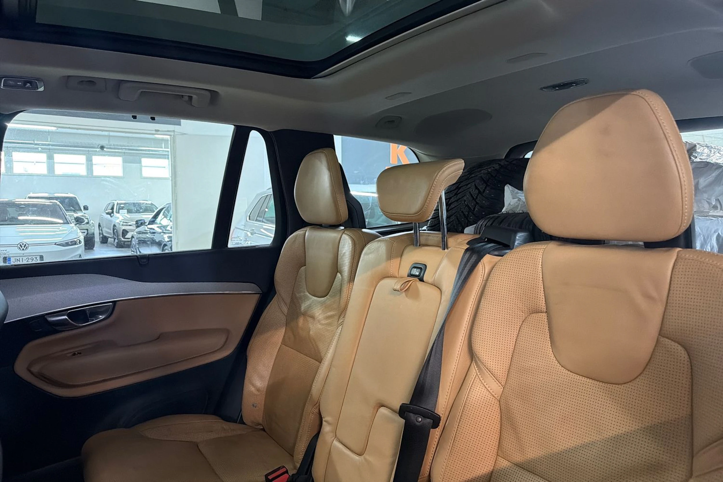 musta Volvo XC90 2016 kuva 5.