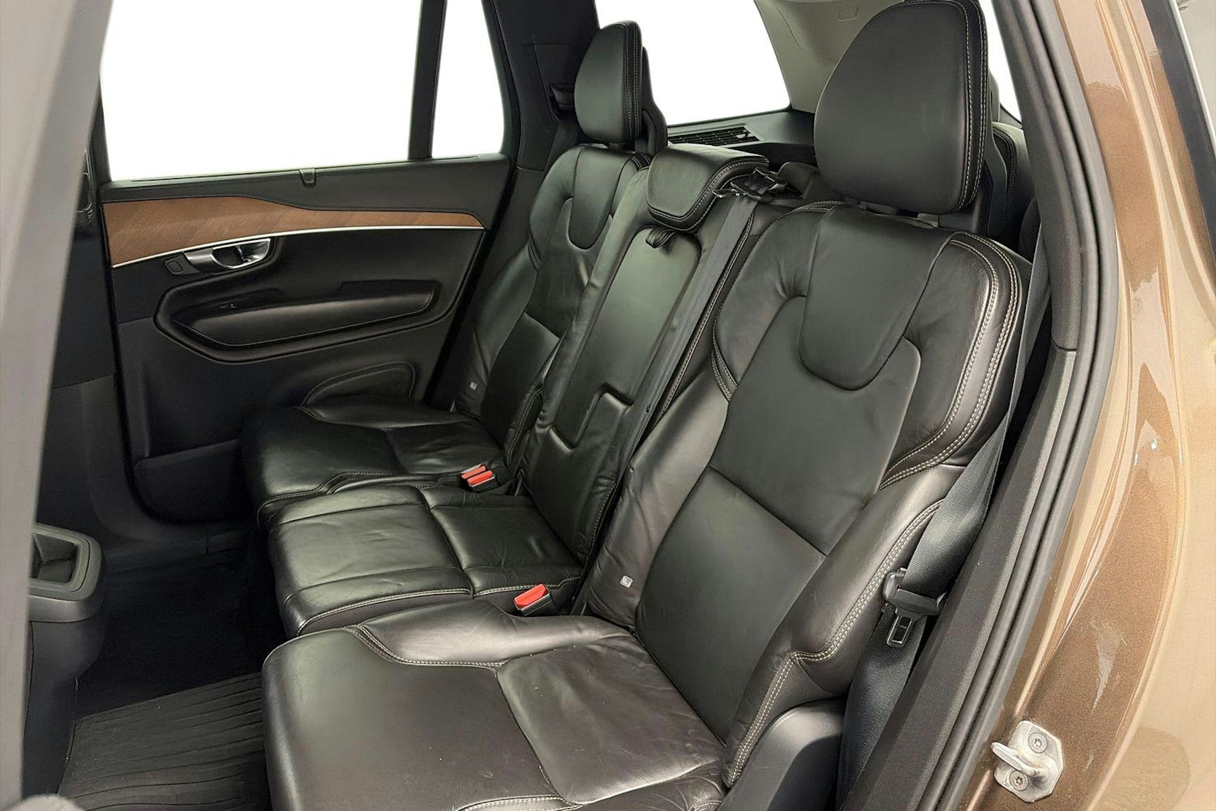 ruskea (beige) Volvo XC90 2016 kuva 8.