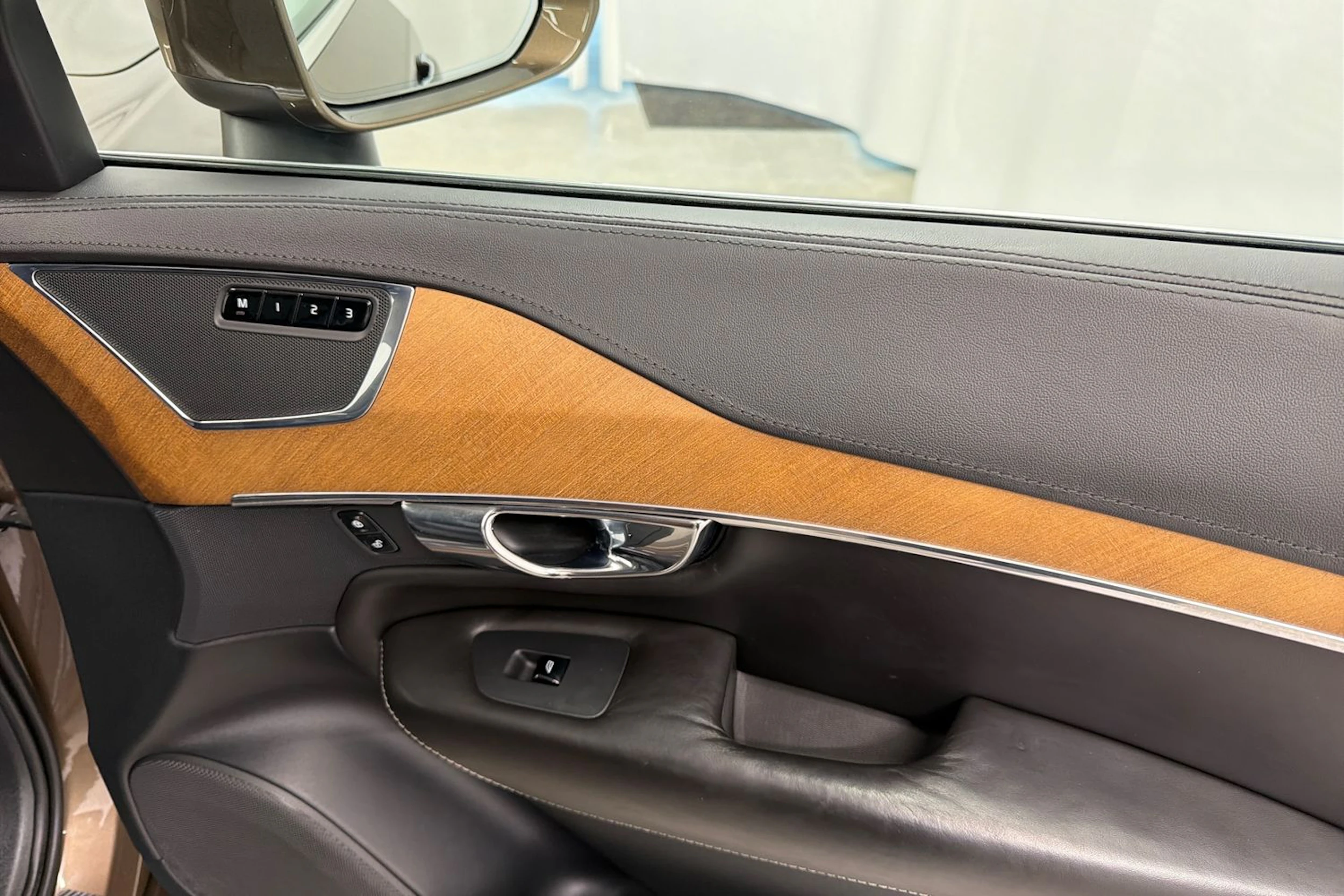 ruskea (beige) Volvo XC90 2016 kuva 44.