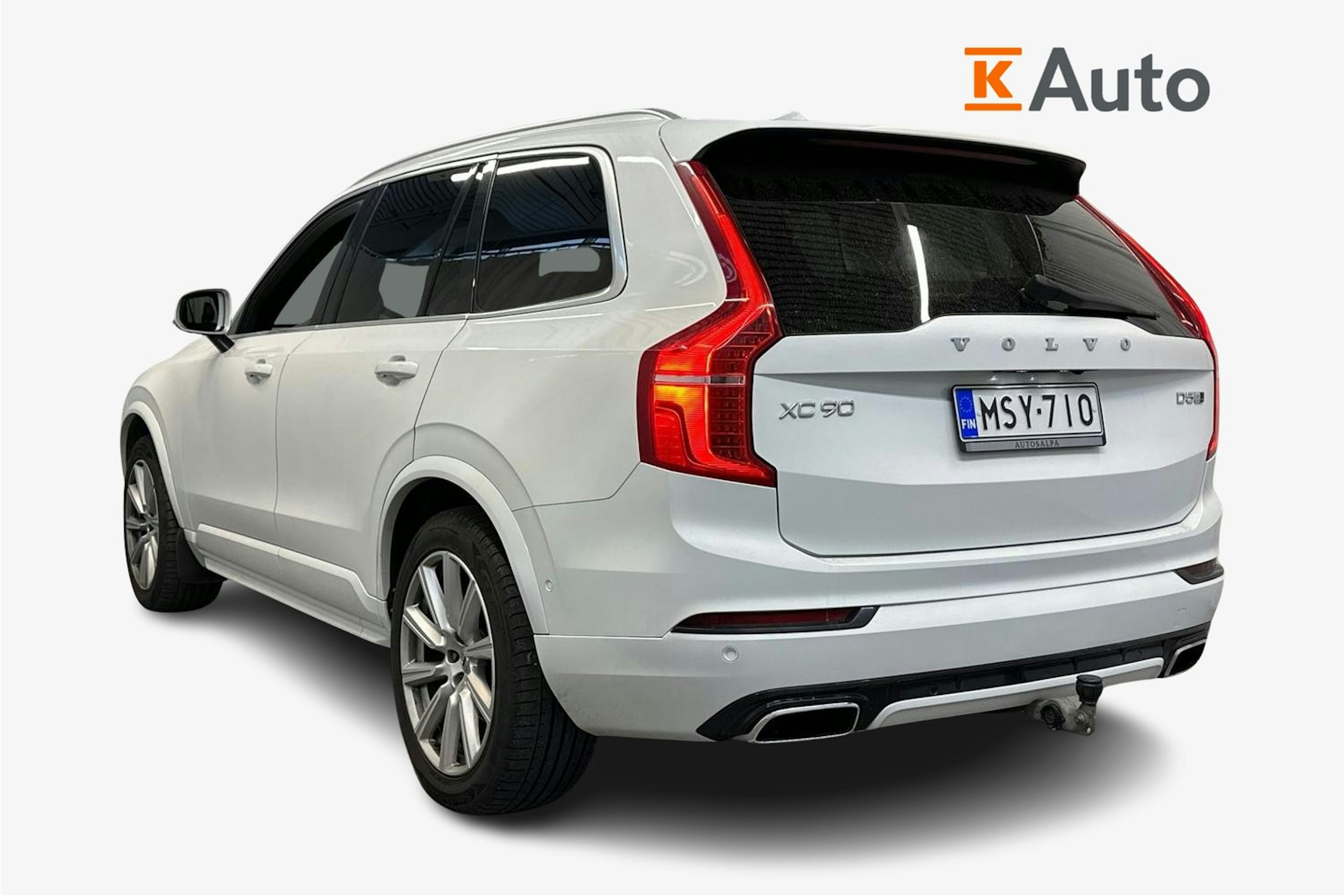 valkoinen Volvo XC90 2016 kuva 2.