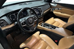Valkoinen Volvo XC90 2016 kuva 3.