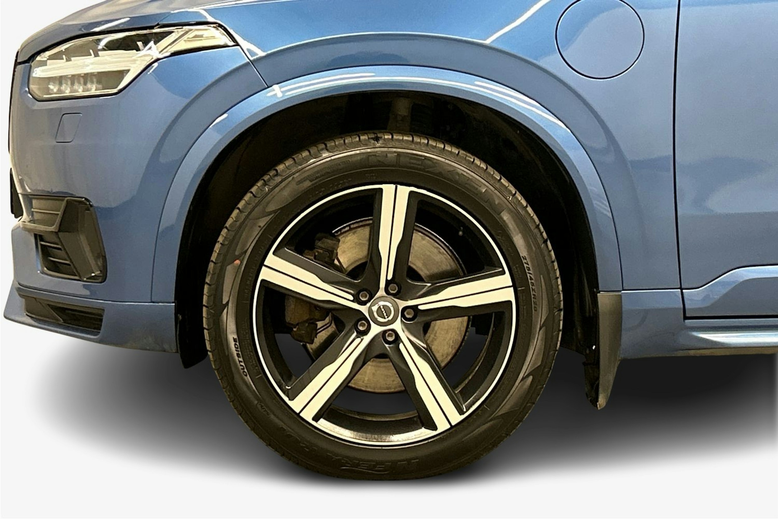 sininen Volvo XC90 2017 kuva 11.