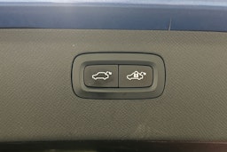 sininen Volvo XC90 2017 kuva 18.