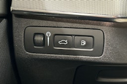 sininen Volvo XC90 2017 kuva 22.